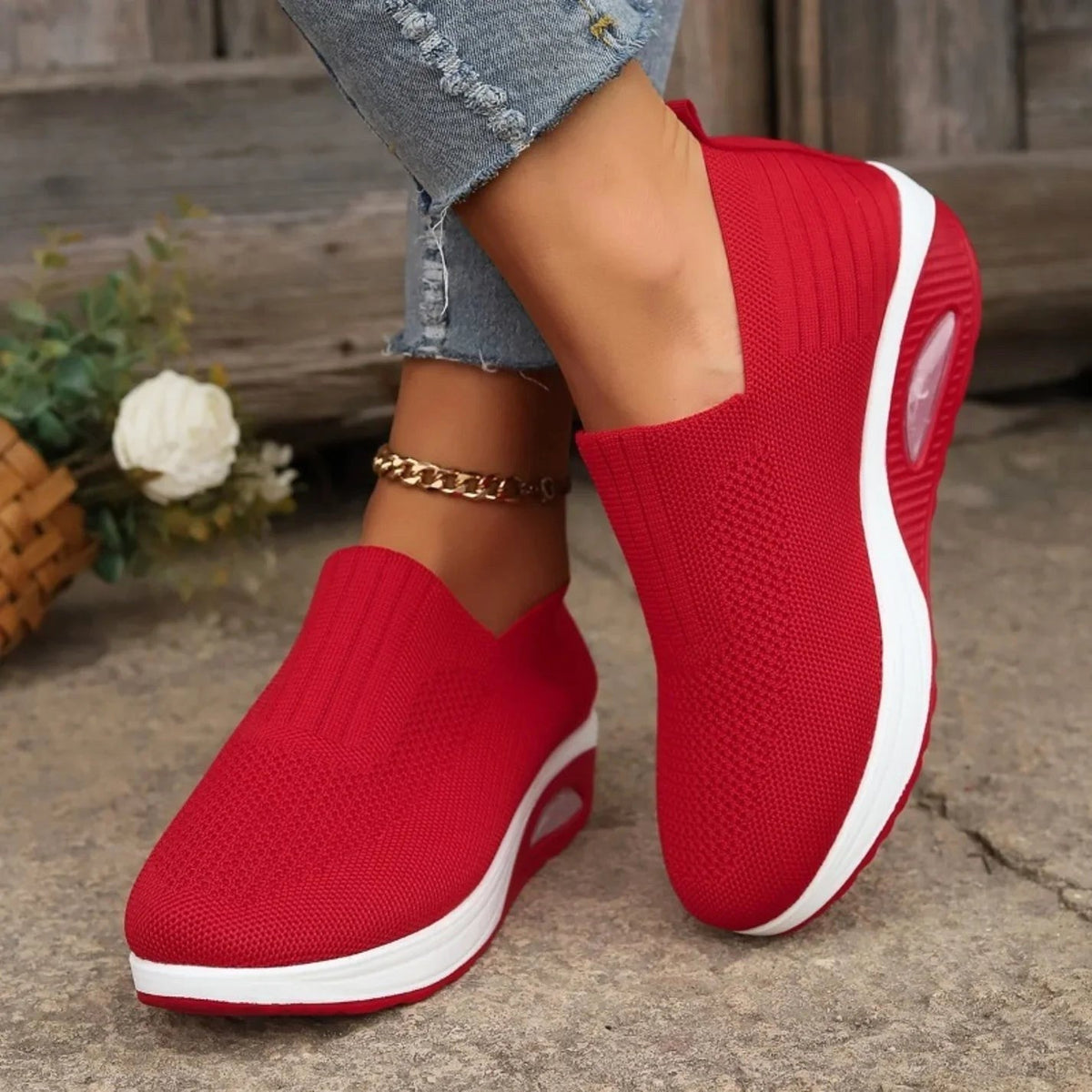 Amelie | Damskie buty wsuwane z amortyzacją, ortopedyczne buty komfortowe | Erwnn | Czarny