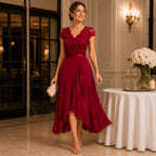 Noemi | Koronkowa sukienka midi dla kobiet, elegancka sukienka w kolorze burgundowym z dekoltem w serek | Erwnn