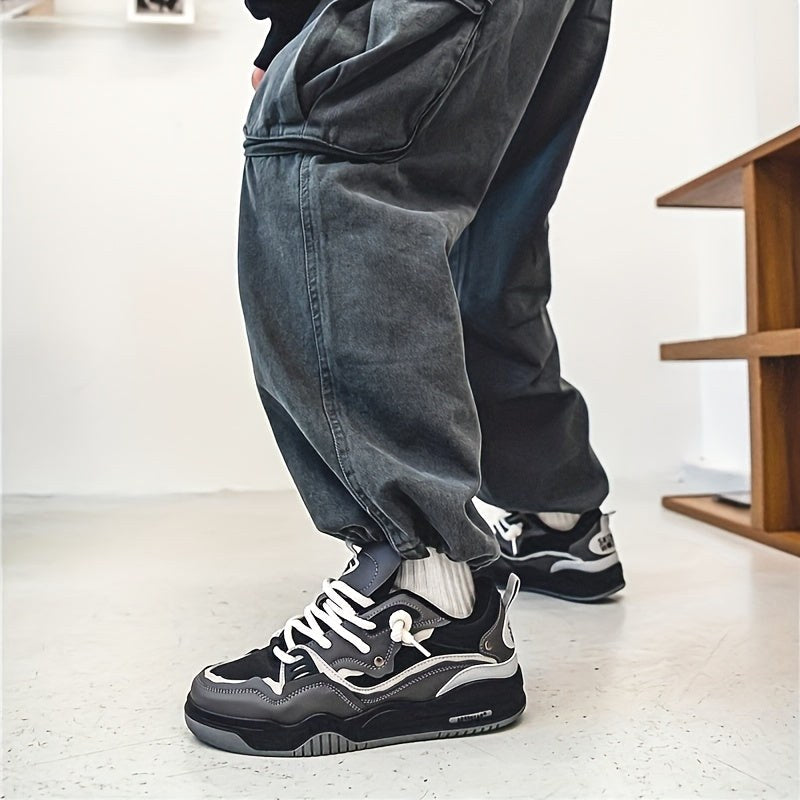 Emil | Męskie buty sportowe z geometrycznym wzorem, sznurowane buty z bieżnikowaną podeszwą | Erwnn | Czarny