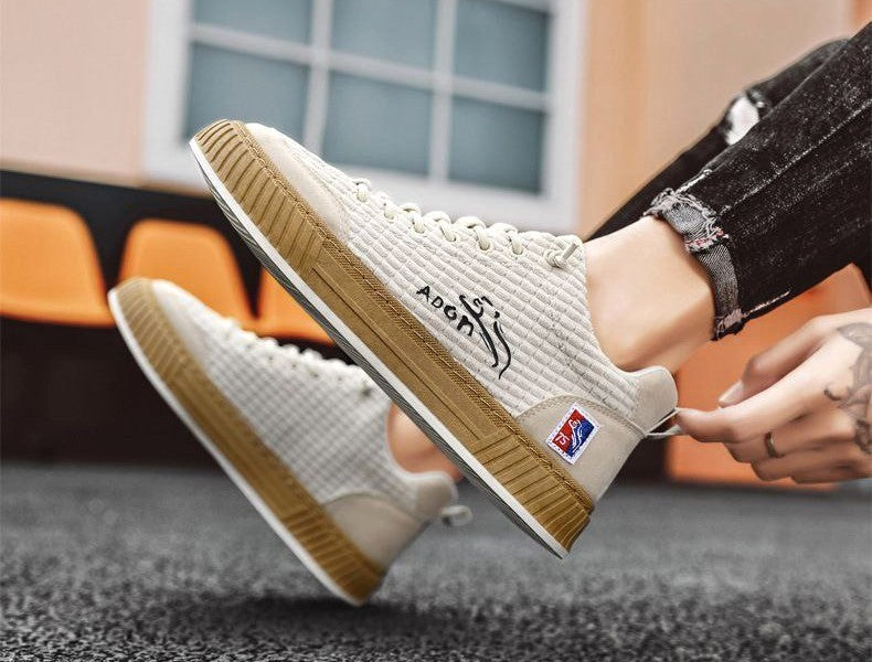 Kornel | Męskie buty sportowe sznurowane z pikowaną cholewką i masywną podeszwą | Erwnn